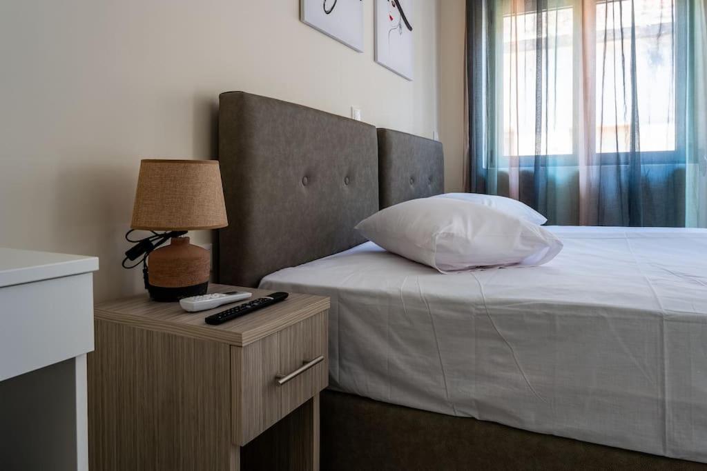 Appartement Plaka Rafaela Elegant Urban Retreat In Athens Historic Heart Extérieur photo