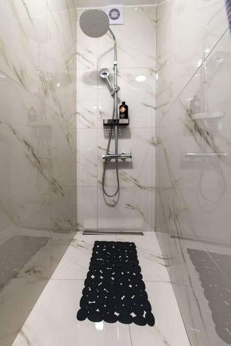 Appartement Plaka Rafaela Elegant Urban Retreat In Athens Historic Heart Extérieur photo